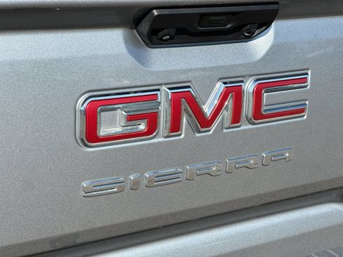 Used 2023 GMC Sierra 1500 SLE AWD/4WD image 25