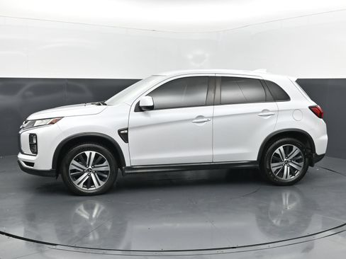 Used 2022 Mitsubishi Outlander Sport ES AWD/4WD image 2