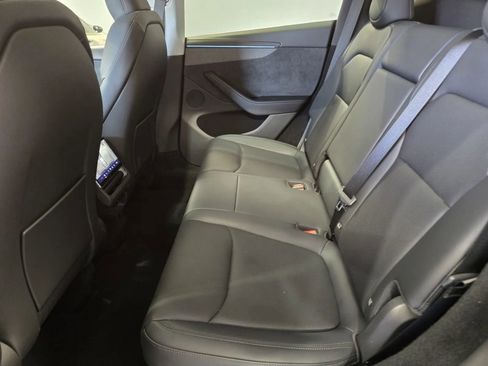 Used 2026 Tesla Model Y Long Range image 12