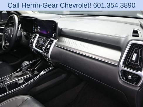 Used 2023 Kia Sorento SX AWD/4WD image 24