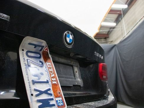 Used 2017 BMW 320i xDrive Sedan image 13