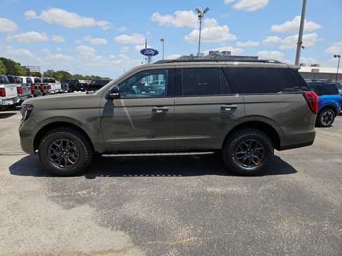 New 2027 Ford Expedition Tremor w/ Driver's Package AWD/4WD image 7