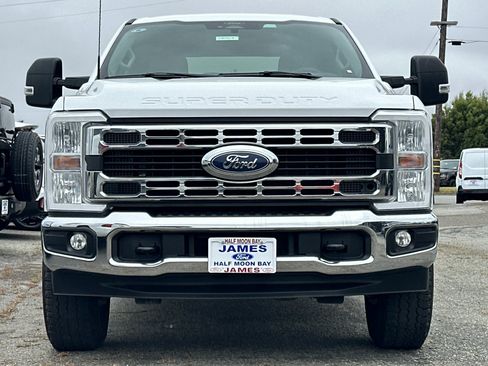Used 2024 Ford F250 XLT w/ FX4 Off-Road Package AWD/4WD image 8