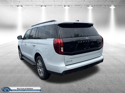 Used 2025 Ford Expedition Active AWD/4WD image 10