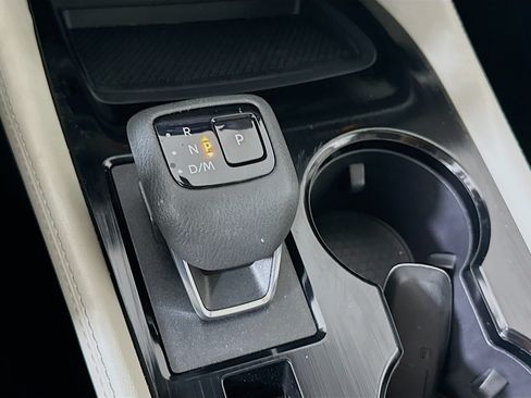 Used 2023 Nissan Rogue SL FWD image 23