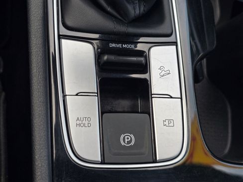 Certified 2024 Hyundai Santa Cruz SE FWD image 22
