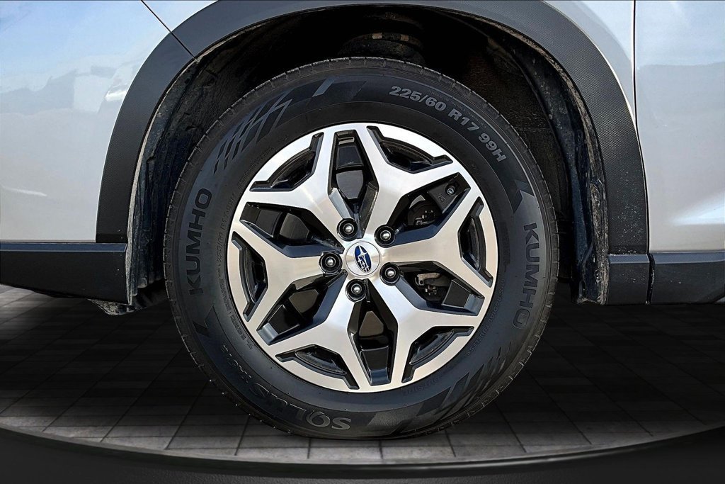 Used 2019 Subaru Forester Premium AWD/4WD image 35