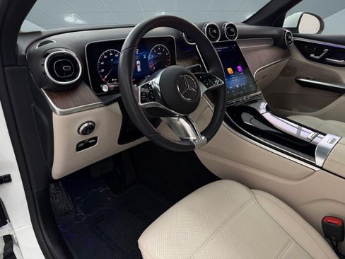 Certified 2026 Mercedes-Benz GLC 300 image 4
