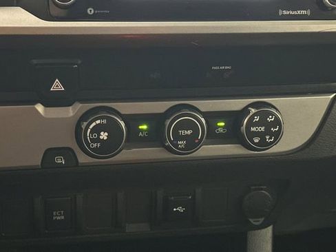 Used 2020 Toyota Tacoma SR5 image 22