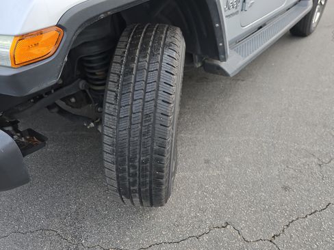 Used 2022 Jeep Wrangler Unlimited Sahara w/ LED Lighting Group image 31