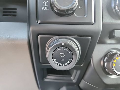 Used 2018 Ford F150 XL w/ Equipment Group 101A Mid AWD/4WD image 22