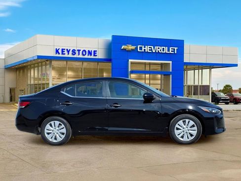 Used 2025 Nissan Sentra S FWD image 8