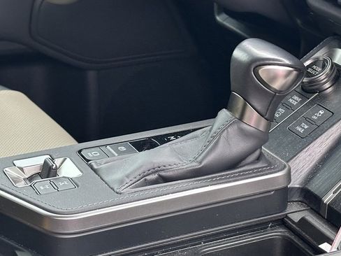 Used 2024 Lexus GX 550 550 Overtrail image 9