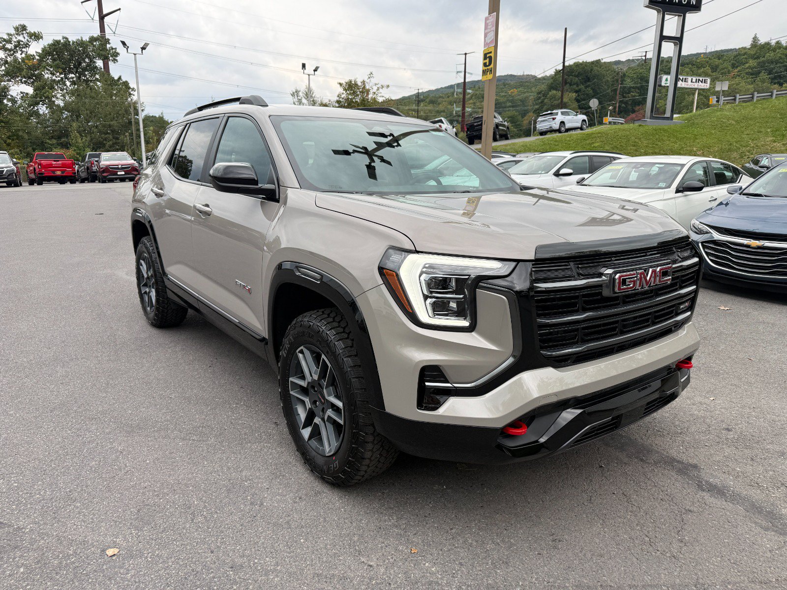 New 2027 GMC Terrain AT4 AWD/4WD image 7