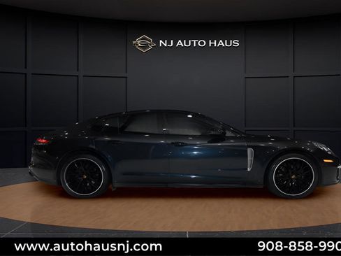 Used 2023 Porsche Panamera 4 Platinum Edition image 8