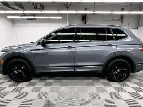 Used 2023 Volkswagen Tiguan SE R-Line FWD image 14