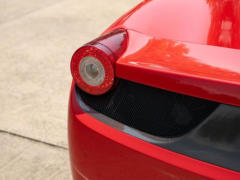 Used 2012 Ferrari 458 Italia Coupe RWD image 17