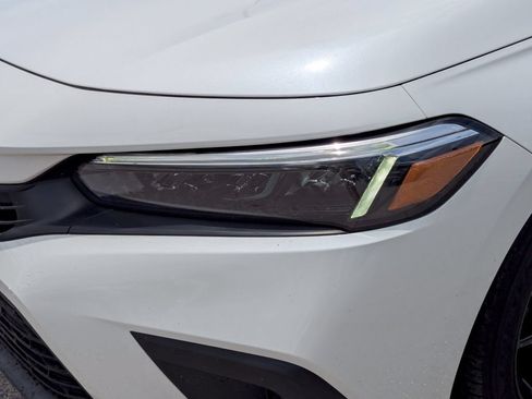 Used 2023 Honda Civic Sport image 9