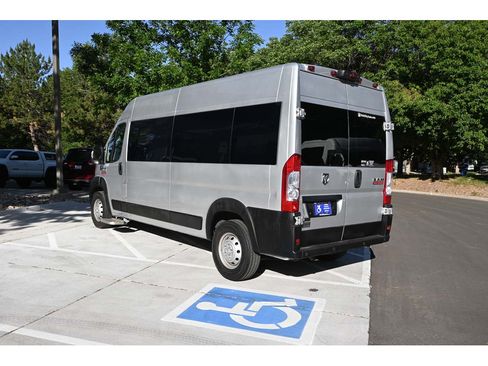 Used 2019 RAM ProMaster 2500 w/ Premium Appearance Group FWD image 8