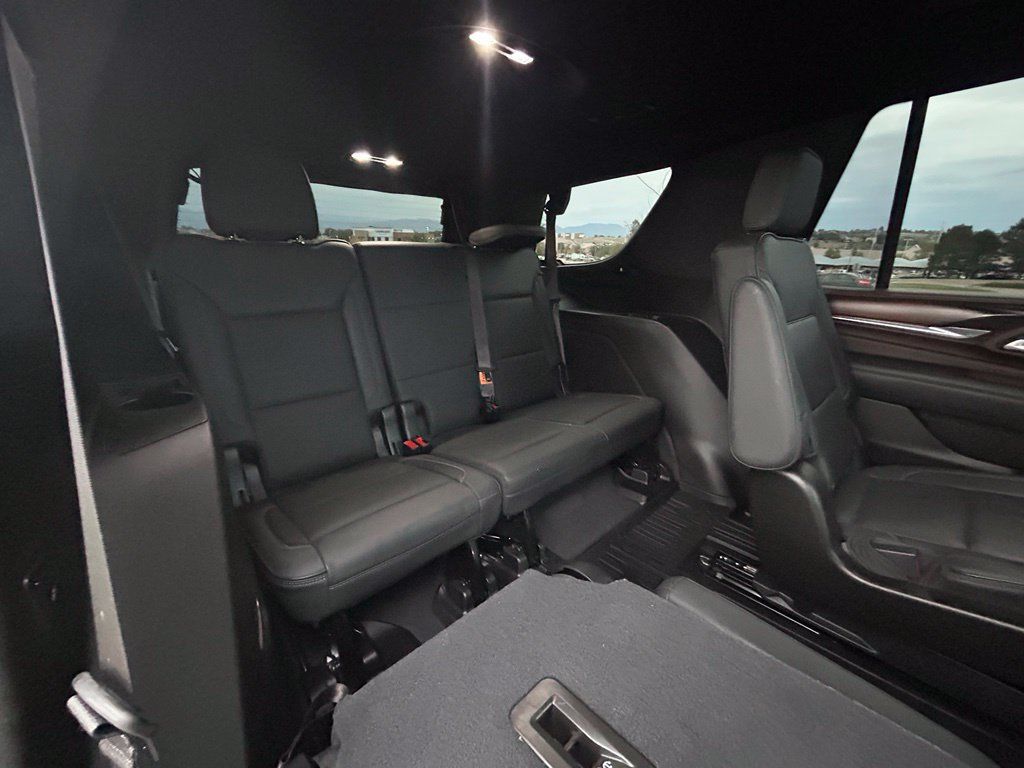 Used 2021 GMC Yukon Denali w/ Denali Ultimate Package AWD/4WD image 32
