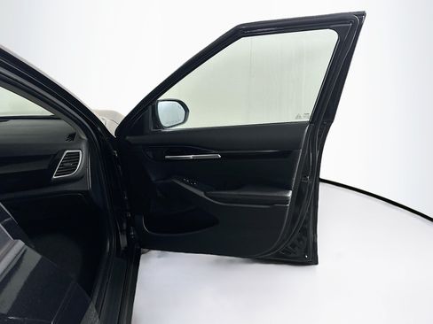 Used 2025 Kia Seltos S FWD image 33
