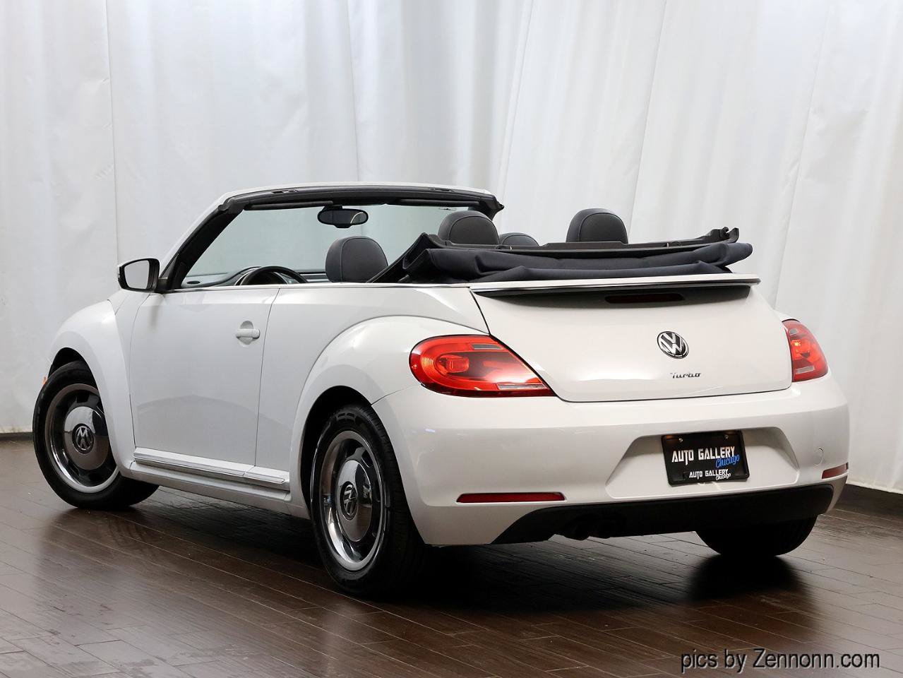 Used 2016 Volkswagen Beetle 1.8T Denim FWD image 8