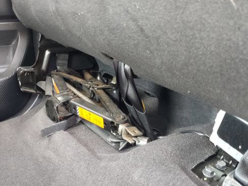 Used 2022 Nissan Titan SV w/ SV Convenience Package image 37