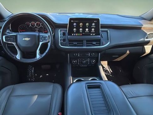 Used 2021 Chevrolet Suburban LT w/ Rear Media and Nav Package image 16
