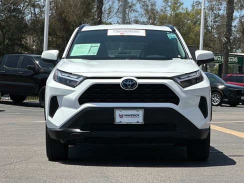 Used 2024 Toyota RAV4 LE AWD/4WD image 7