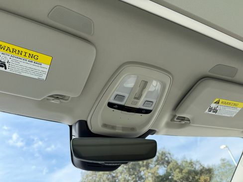 New 2026 Volvo XC90 T8 Ultra w/ Protection Package Premier image 16