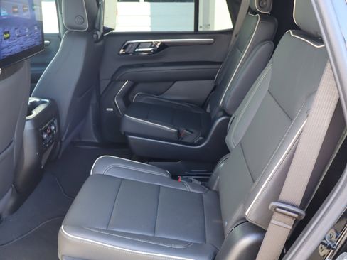 Used 2025 Chevrolet Tahoe Premier image 34