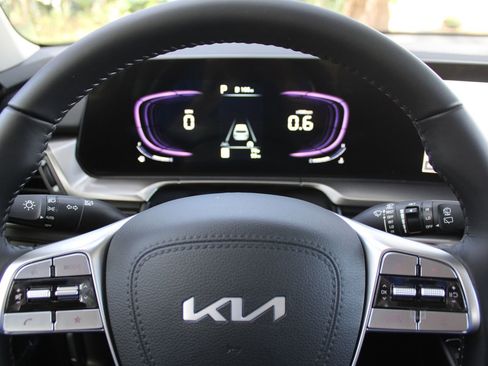 New 2025 Kia Telluride S image 26