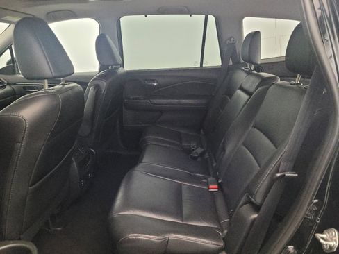 Used 2017 Honda Pilot Touring image 18