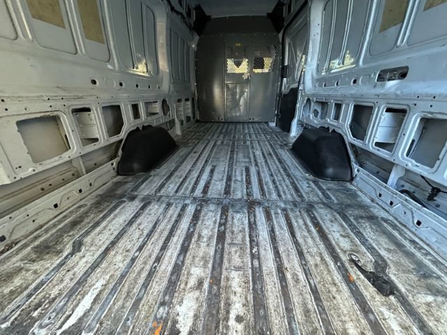 Used 2022 Ford E-Transit 148 High Roof Extended RWD image 35