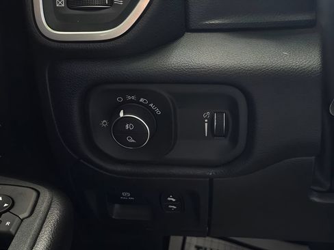 Used 2025 RAM 1500 Big Horn AWD/4WD image 20