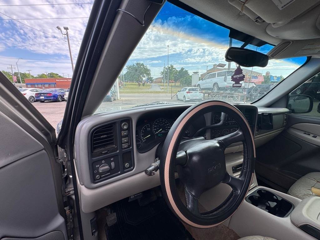 Used 2001 GMC Yukon XL SLT w/ SLT Equipment Group AWD/4WD image 9