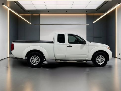 Used 2017 Nissan Frontier SV RWD image 7