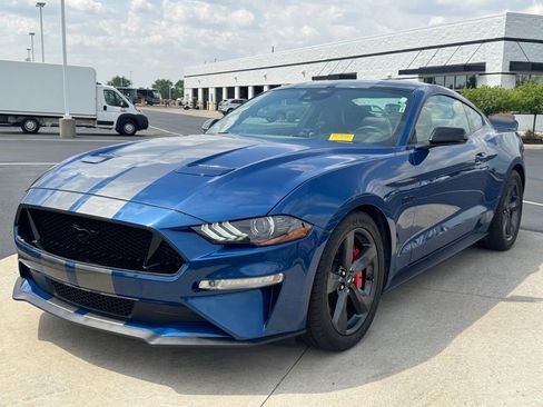Used 2022 Ford Mustang GT Premium w/ Black Accent Package RWD image 3