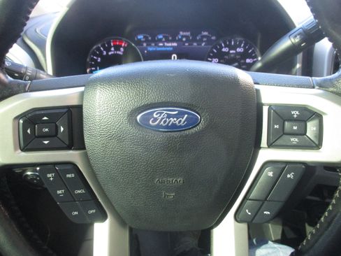 Used 2020 Ford F250 Lariat w/ Lariat Ultimate Package image 32