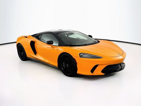 Used 2021 McLaren GT RWD image 3