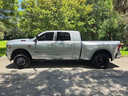 Used 2022 RAM 3500 Big Horn w/ Max Tow Package AWD/4WD image 4