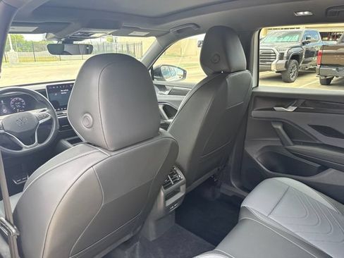 Used 2025 Volkswagen Tiguan SE R-Line AWD/4WD image 22