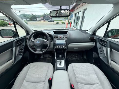 Used 2016 Subaru Forester 2.5i Premium w/ All-Weather Package AWD/4WD image 18