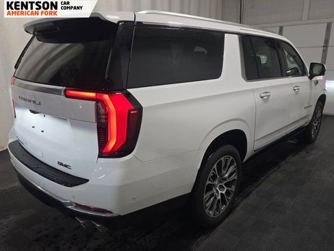 Used 2025 GMC Yukon XL Denali w/ Denali Reserve Package image 2