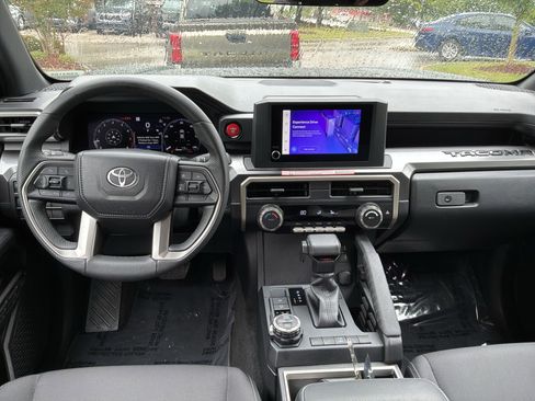 Used 2025 Toyota Tacoma TRD Off-Road AWD/4WD image 28