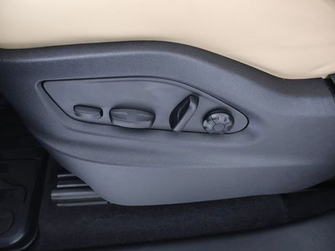 Certified 2024 Porsche Cayenne w/ Premium Package Plus (PFM) image 13