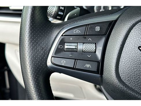 Used 2024 Genesis G70 2.5T image 27