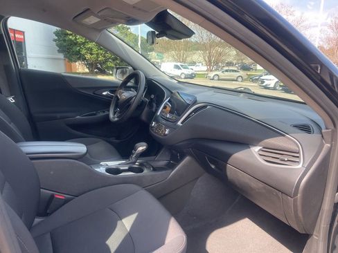 Used 2024 Chevrolet Malibu LT image 16