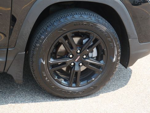 Used 2023 GMC Terrain AT4 w/ GMC Pro Grade Package AWD/4WD image 15
