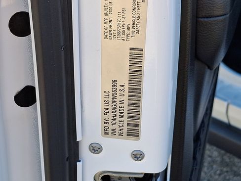 Certified 2023 Jeep Wrangler Willys image 15